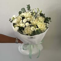 باقة ورد لون ابيض