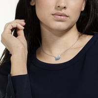 قلادة سواروفسكي Iconic Swan بحلية متدلية متعددة ال...