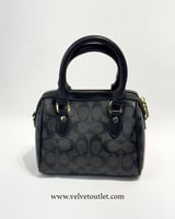 شنطة كوتش أسود