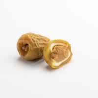 تمر سكري محشي بكريمة اللوتس