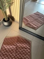 سجادة صلاة قطيفة - لون لحمي فاتح