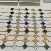 اساور فان كليف مع ملحقاتها