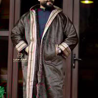 فروات رجالية فخمة بشكل السدو التراثي