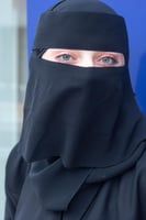 نقاب مطاط مايل وسط