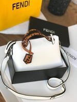 أبيض