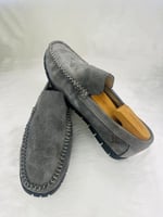 حذاء شامواه للرجال