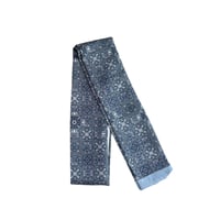 شال شبابي باللون الرمادي