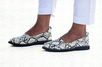 مركوب شبابي - ابيض واسود