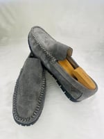 حذاء شامواه للرجال