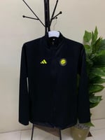 جاكيت النصر الاسود مع فتحة الاصبع