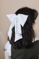 فيونكة كبيرة White