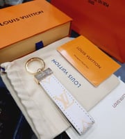 ميدالية لويس فتون-ابيض