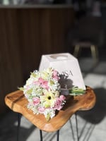 مسكة مذهلة (صناعي)