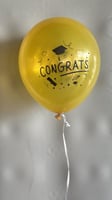 بالون اصفر مع نقش تخرج لاتكس ١١ انش مع هيليوم