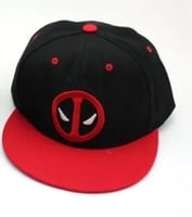 قبعة ديدبول المرتزق العابث