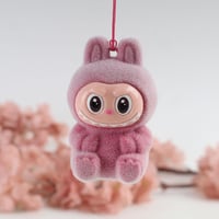 ميدالية ( تعليقة ) لابوبو