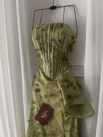 فستان كلفه ورد كاتيا