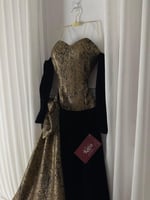 فستان اسود ذهبي مخمل