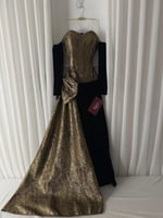 فستان اسود ذهبي مخمل