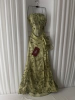 فستان كلفه ورد كاتيا