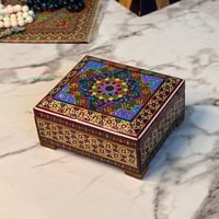 صندوق ايراني نحت يدوي بالكامل