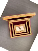 صندوق فاخر يدوي نقوش المملكة