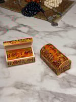 قطعتين من صندوق القافلة ايراني رسم يدوي بالكامل