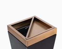 طفاية وسلة مهملات فندقية