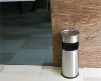 طفاية سجائر غطاء مخرم قاعدة بلاستيك