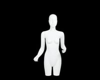 مانيكان نسائي بلاستيك نص براس FW12