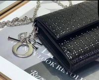 شنطة ديور باللون الأسود