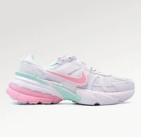 حذاء نايكي Nike V2k white&pink