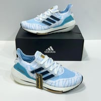 الترابوست Adidas Ultraboost light blue