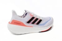 الترابوست Adidas Ultraboost white&solar red