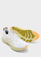 حذاء اسيكس kayano 32 white&orange