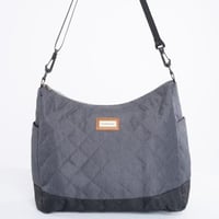 شنطة اطفال من الفي بيبي