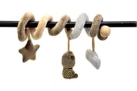 لعبة لولبية للعربة أو لمهد الأطفال