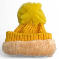 طربوش صوف داخل فرو للاطفال باللون متعددة