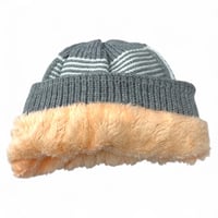 طربوش صوف داخل فرو للاطفال باللون متعددة