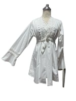 قميص رضاعة قطعتين بأكمام طويلة ابيض