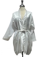 بجامه رضاعة ثلاث قطع ابيض