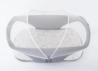 سرير طفل متنقل ( مناسب للسفر ) قابل لطي