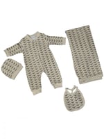 بدلة طقم مواليد مع مفرش صنع في مصر قطن 100%