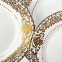 طقم سفرة بورسلين ذهبي فاخر 18 قطعة