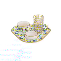 طقم تقديم شاي وقهوة زجاج تركي 4 قطع بألوان عصرية