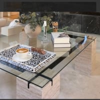 طاوله بتصميم عصري