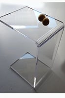 طاوله خدمه من الاكريلك .