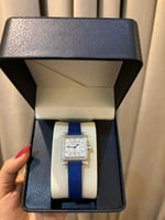 ساعه شارليز أودين