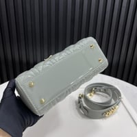 ديور مقاس 20