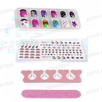 شنطة مستحضرات تجميل مكون من مكياج ومانيكير